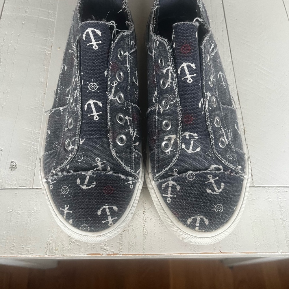 Corkys Navy Anchor Print Sneakers